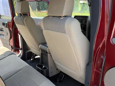 Used 2007 Jeep Wrangler Unlimited Sahara w/ Trailer Tow Group image 16