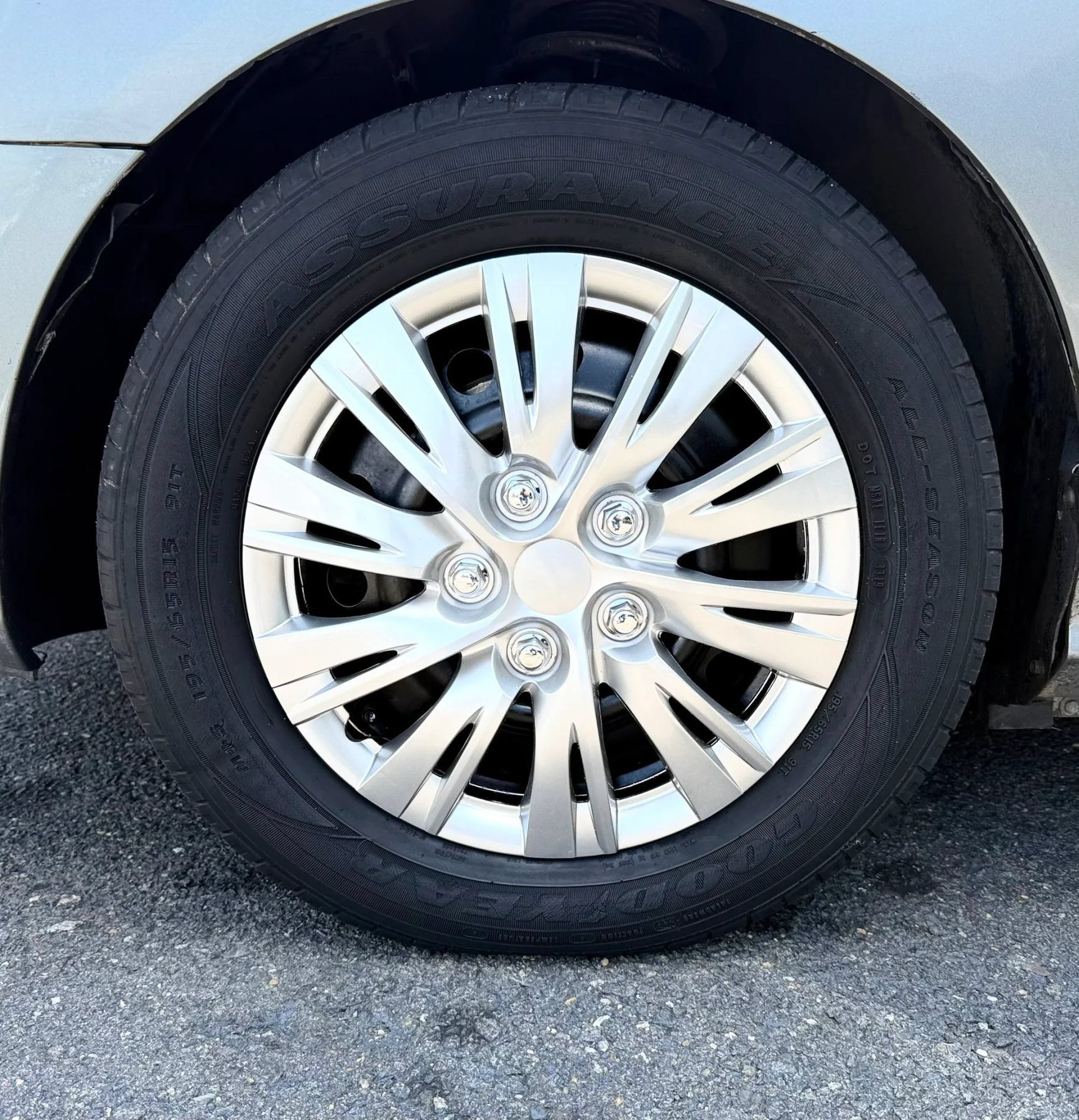 Used 2010 Hyundai Elantra GLS FWD image 38