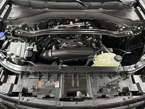 Used 2025 Ford Explorer ST-Line image 39