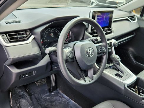Certified 2024 Toyota RAV4 XLE AWD/4WD image 11