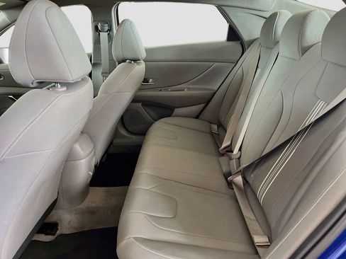 Used 2024 Hyundai Elantra SEL FWD image 24