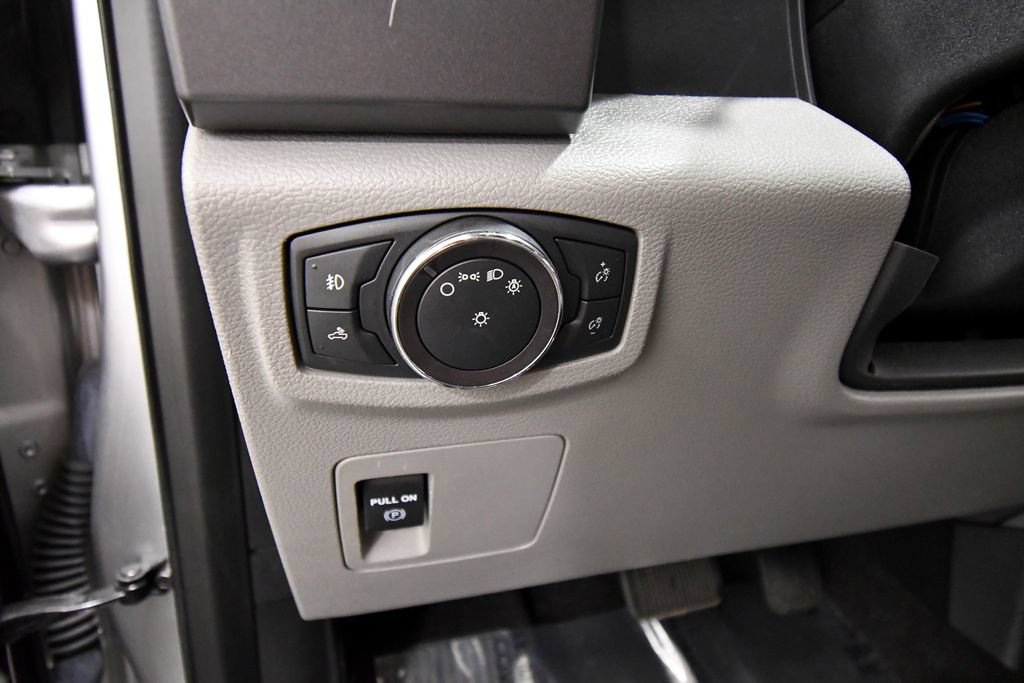Used 2018 Ford F150 XLT AWD/4WD image 18
