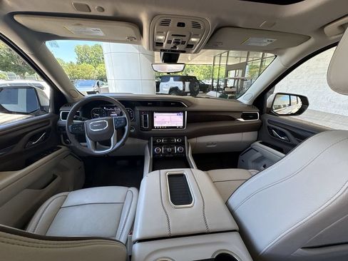 Certified 2021 GMC Yukon Denali w/ Denali Premium Package AWD/4WD image 21