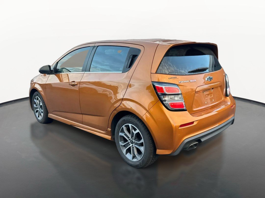 Used 2018 Chevrolet Sonic LT w/ Convenience Package FWD image 5