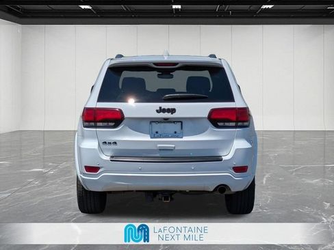 Used 2021 Jeep Grand Cherokee Altitude AWD/4WD image 4