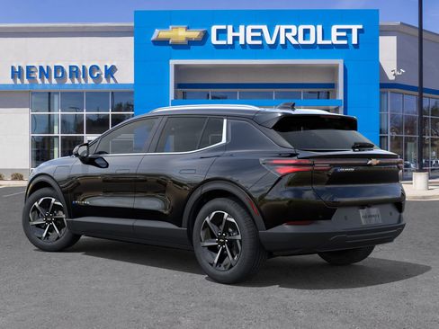 New 2026 Chevrolet Equinox EV LT image 5