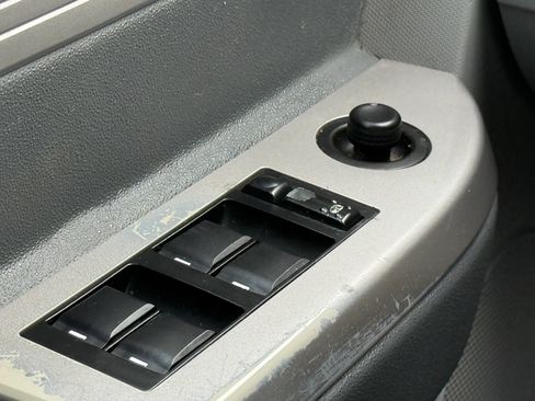 Used 2008 Chrysler Sebring LX FWD image 23