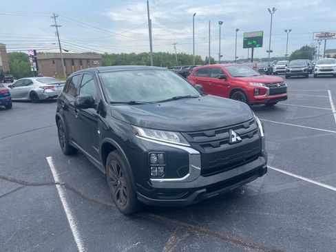 Used 2023 Mitsubishi Outlander Sport LE AWD/4WD image 3