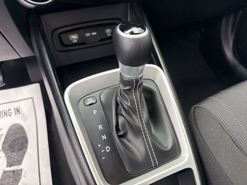 Used 2026 Hyundai Venue SE image 30