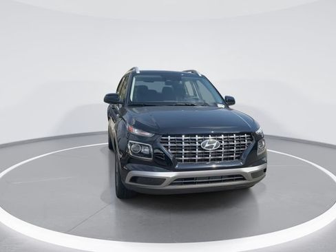 New 2026 Hyundai Venue SEL FWD image 2