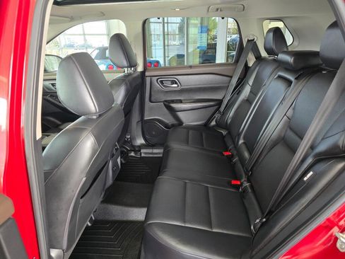 Used 2021 Nissan Rogue SV w/ Premium Package image 39