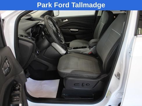 Used 2015 Ford Escape SE FWD image 14