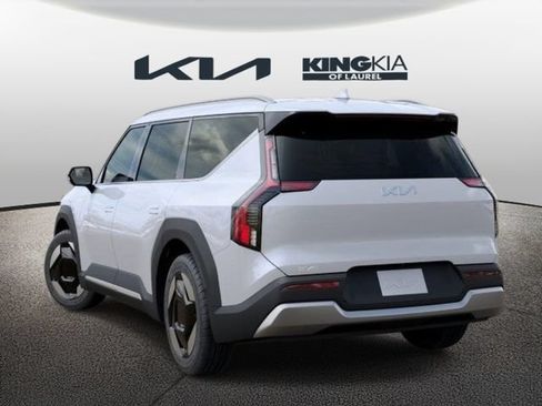 New 2026 Kia EV9 Wind AWD/4WD image 4