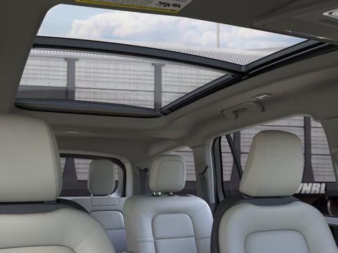 New 2026 Lincoln Aviator AWD image 22