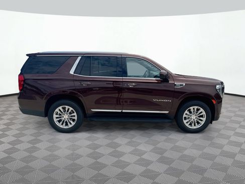 Used 2023 GMC Yukon SLT RWD image 4