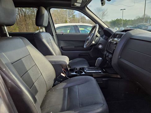 Used 2010 Ford Escape Limited image 4