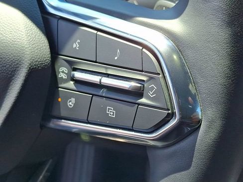 Used 2025 Chevrolet Equinox LT FWD image 16