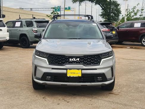 Used 2023 Kia Sorento SX FWD image 2