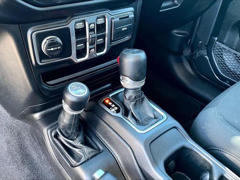 Used 2019 Jeep Wrangler Unlimited Sport S image 15