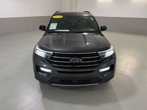 Used 2020 Ford Explorer XLT w/ Equipment Group 202A AWD/4WD image 3