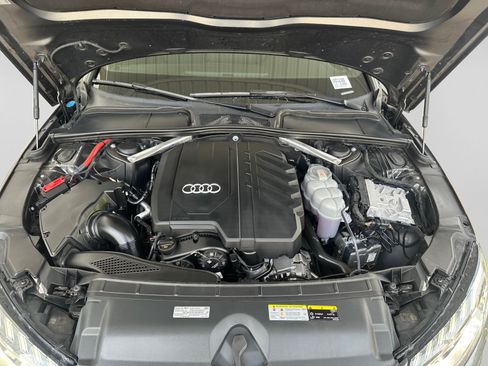 Used 2022 Audi A4 2.0T Premium Plus w/ Premium Plus Package AWD/4WD image 19