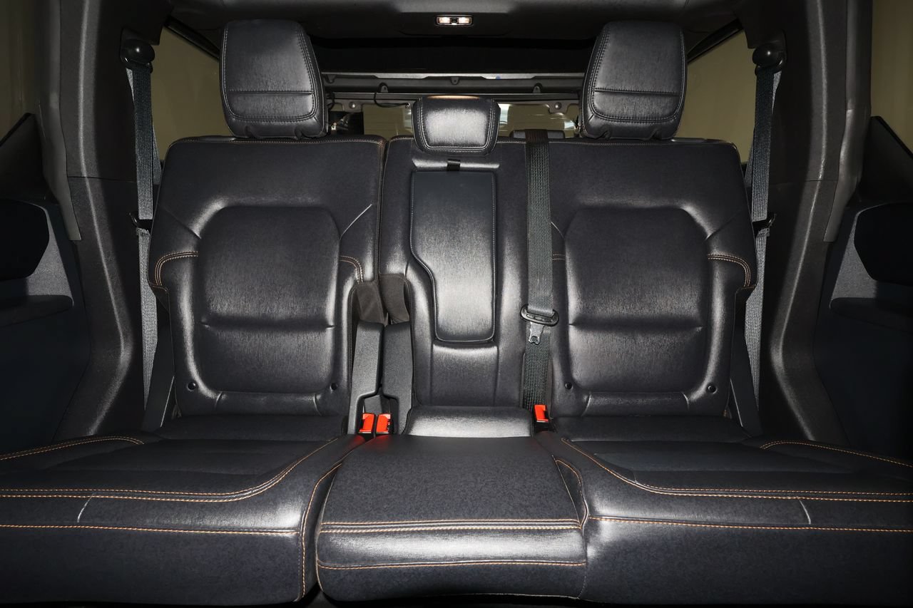 Used 2024 Ford Bronco Badlands AWD/4WD image 30