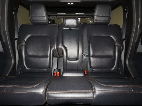 Used 2024 Ford Bronco Badlands AWD/4WD image 30