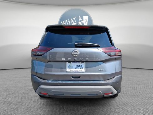 Used 2023 Nissan Rogue SV FWD image 5
