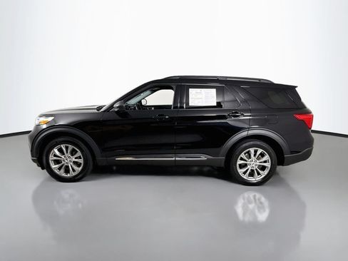 Certified 2023 Ford Explorer XLT w/ Equipment Group 202A AWD/4WD image 4