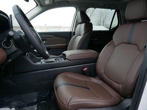 New 2026 Honda Pilot Touring image 11