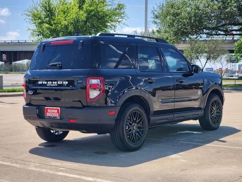 Used 2021 Ford Bronco Sport Outer Banks w/ Outer Banks Package (96D) image 3