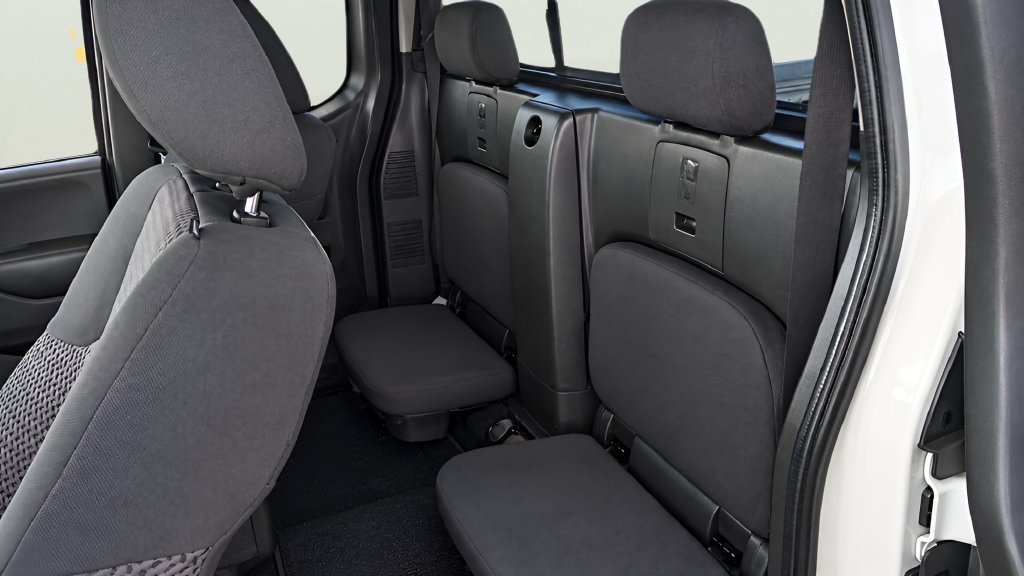 Used 2019 Nissan Frontier SV w/ Value Truck Package RWD image 11