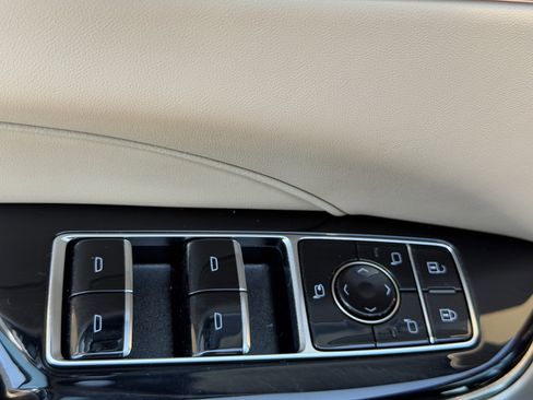 Certified 2025 Cadillac Lyriq Luxury w/ Nappa Leather Package RWD image 18