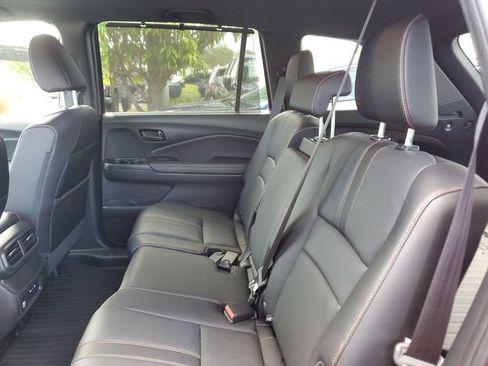 Used 2024 Honda Passport TrailSport image 17