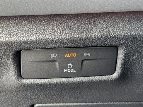 New 2026 Volkswagen Tiguan SE image 20