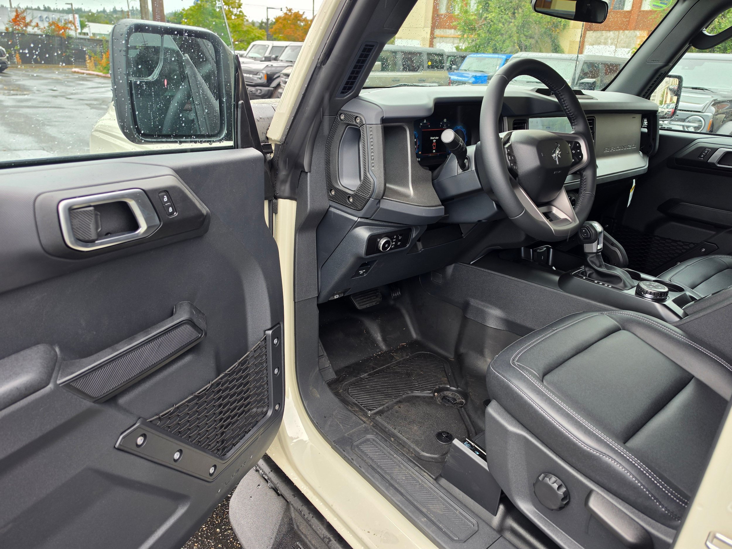 New 2026 Ford Bronco Big Bend w/ Black Diamond Package AWD/4WD image 14