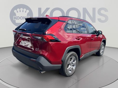 Used 2025 Toyota RAV4 XLE AWD/4WD image 5