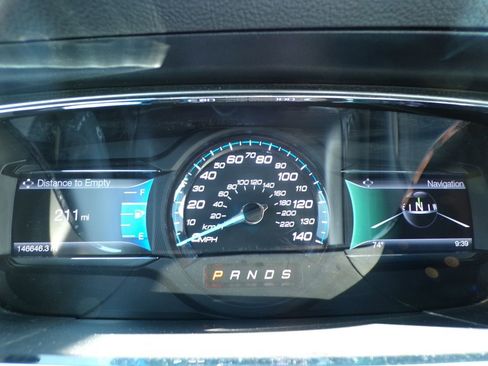 Used 2015 Ford Taurus SEL w/ Equipment Group 201A FWD image 25