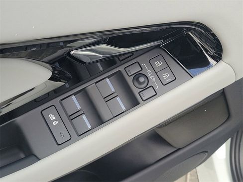 New 2026 Land Rover Range Rover Evoque S image 24