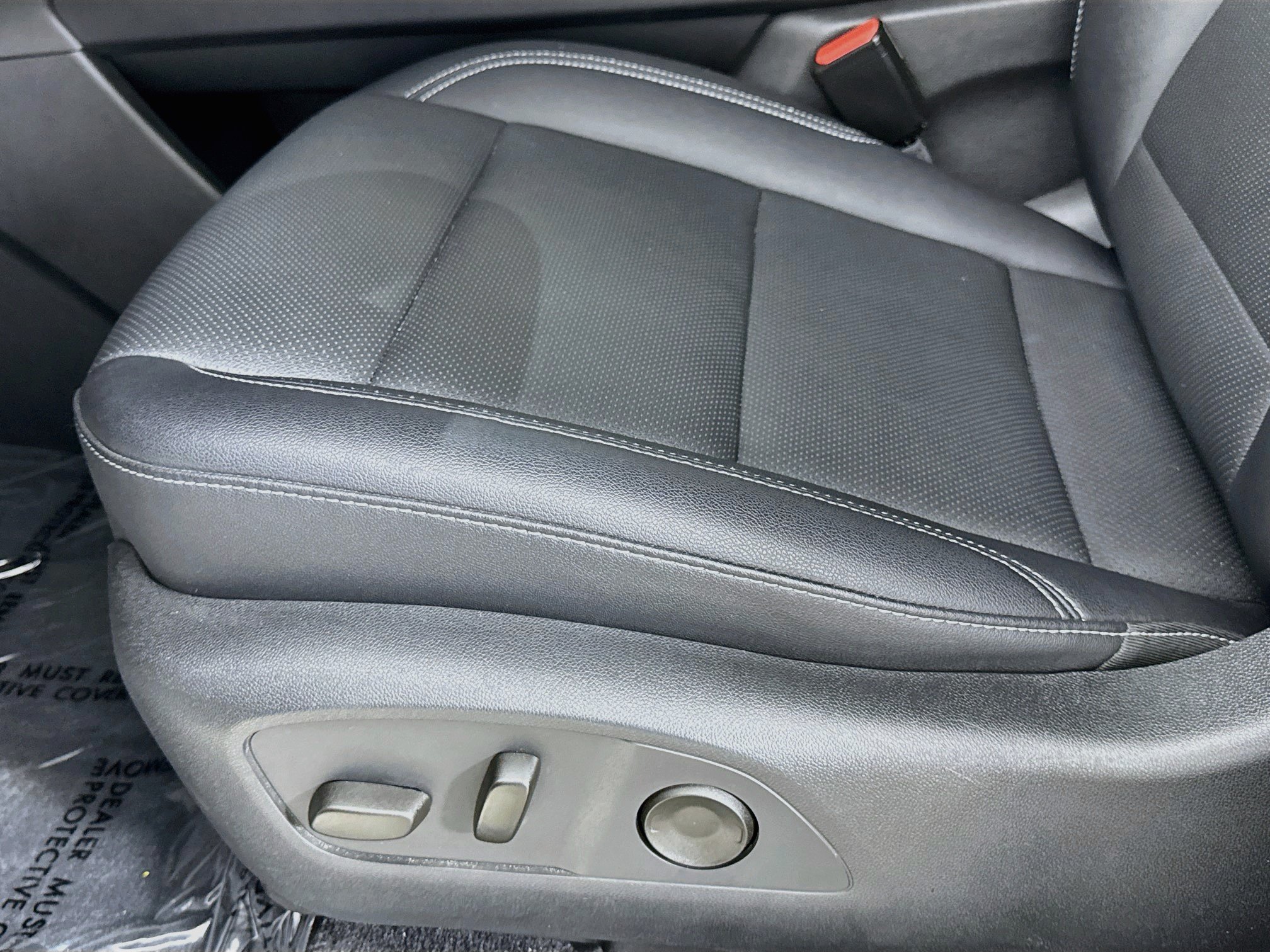 Used 2025 Chevrolet Traverse LT FWD image 22