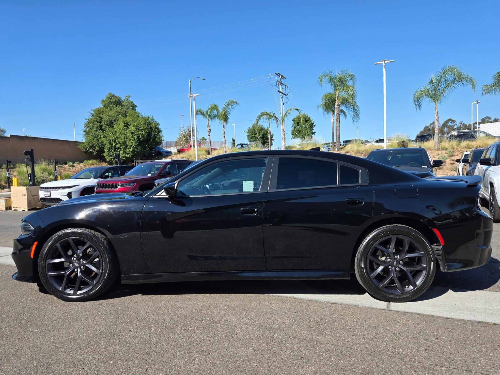 Used 2022 Dodge Charger GT w/ Blacktop Package RWD image 2