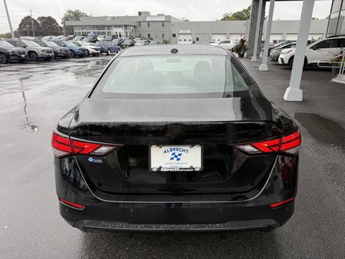 Used 2021 Nissan Sentra SV image 4
