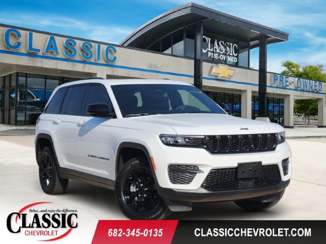 Used 2025 Jeep Grand Cherokee Altitude AWD/4WD 360° Tour