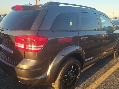 Used 2018 Dodge Journey SE image 3