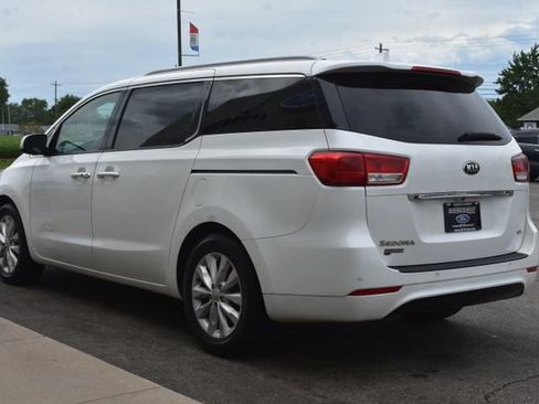 Used 2017 Kia Sedona EX FWD image 16