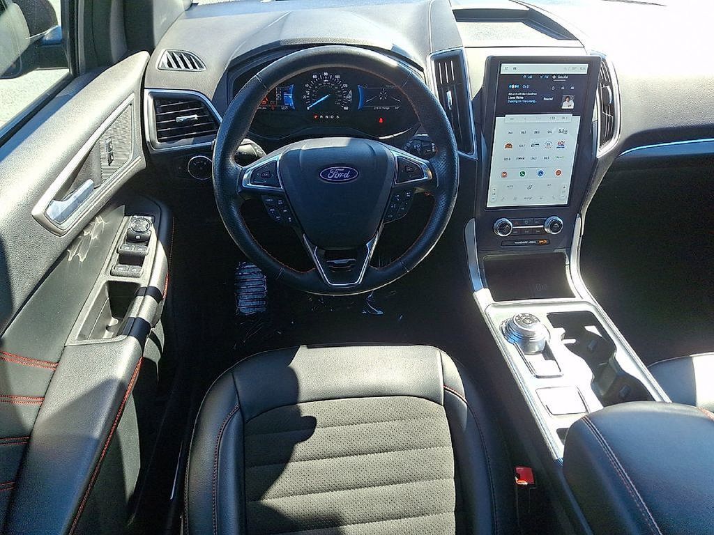 Certified 2024 Ford Edge ST-Line AWD/4WD image 11