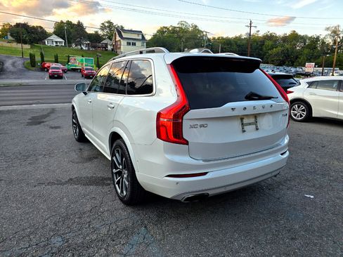 Used 2018 Volvo XC90 T6 Momentum w/ Convenience Package image 7