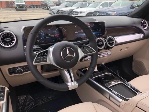 New 2026 Mercedes-Benz GLB 250 4MATIC image 16