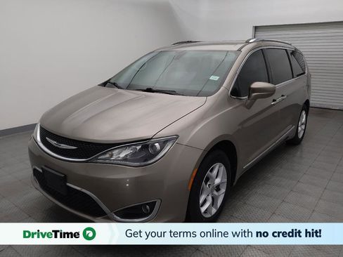 Used 2017 Chrysler Pacifica Touring-L Plus FWD image 1