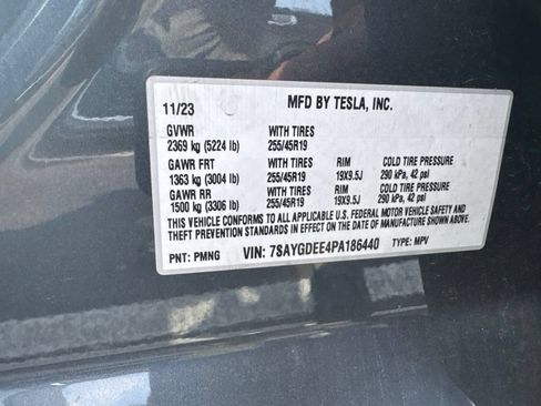 Used 2023 Tesla Model Y Long Range AWD/4WD image 3